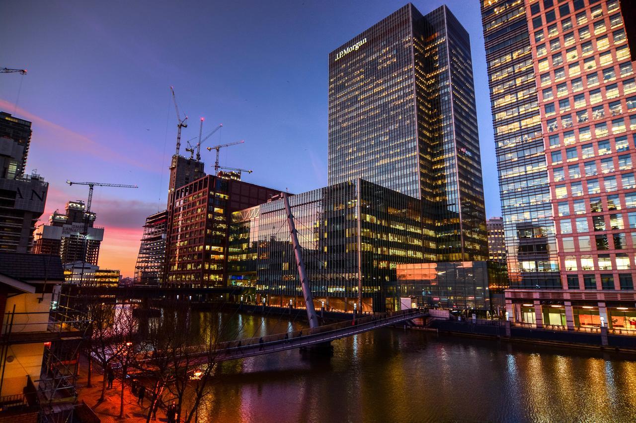 לונדון Canary Wharf - Corporate River View Apartments מראה חיצוני תמונה